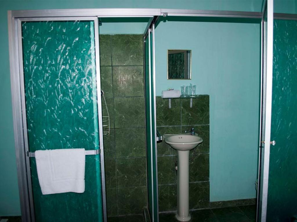 Hotel Jackie'S House Puntarenas Bilik gambar